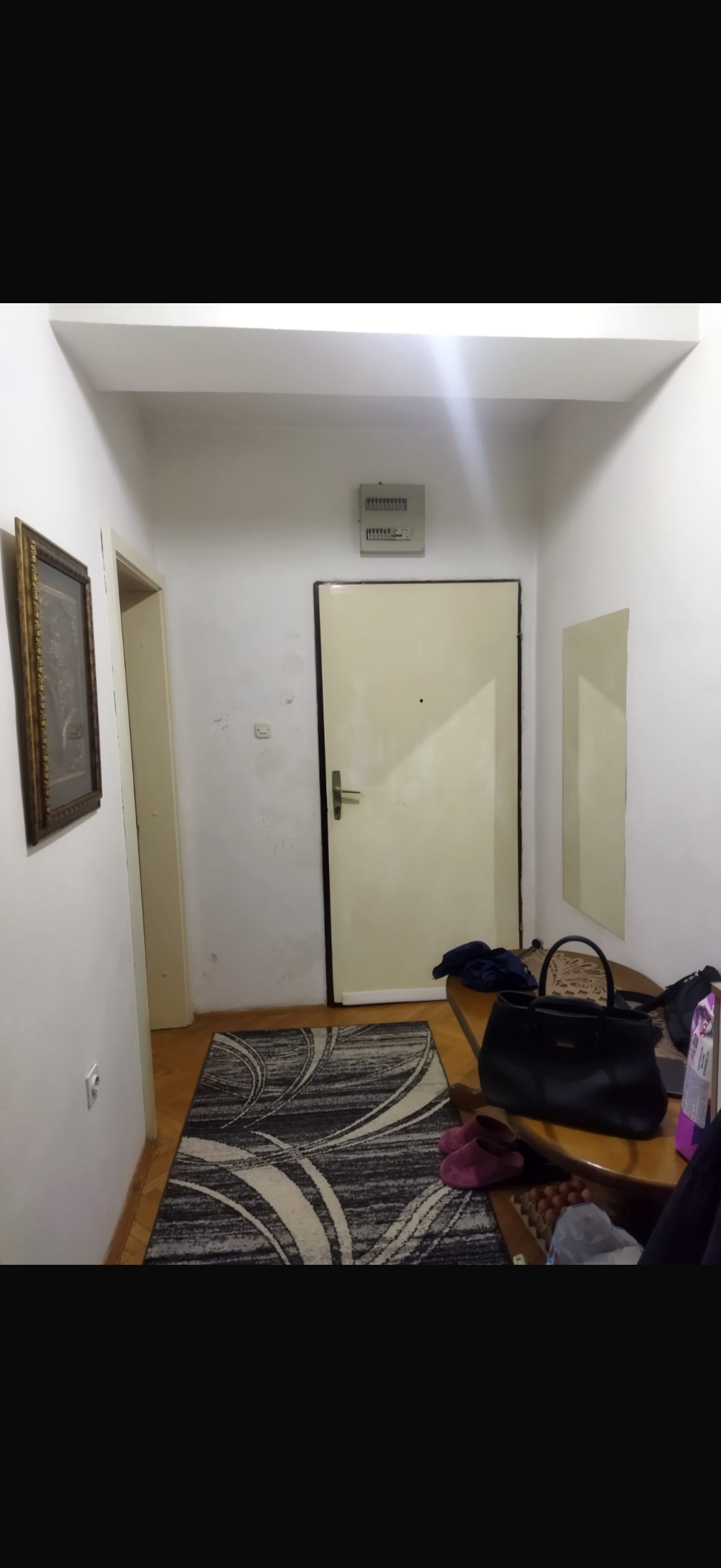 Kërkoj një Moler | Барам молер